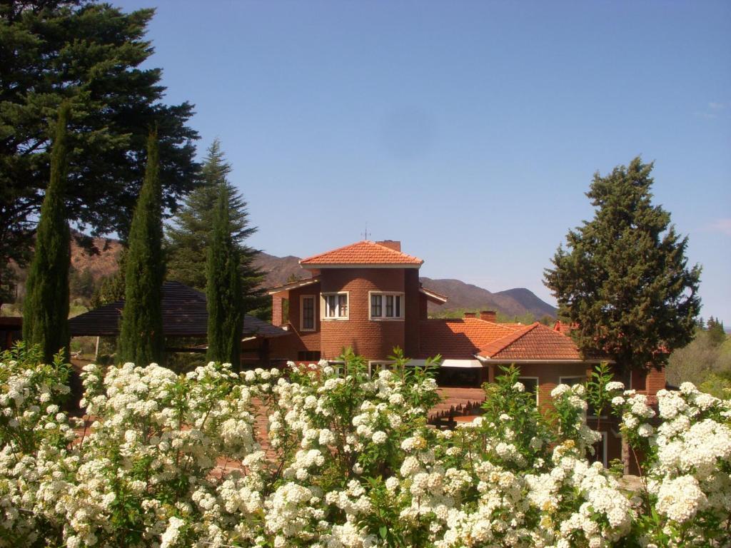 Suisse & - Adults Only Inn Villa General Belgrano